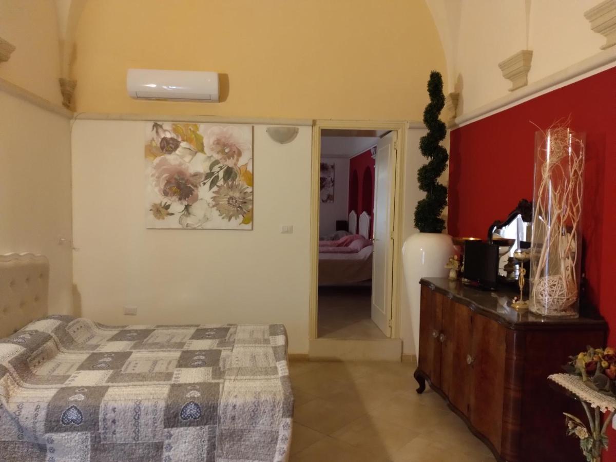 Palazzo Costantini Bed & Breakfast San Donato di Lecce Eksteriør bilde