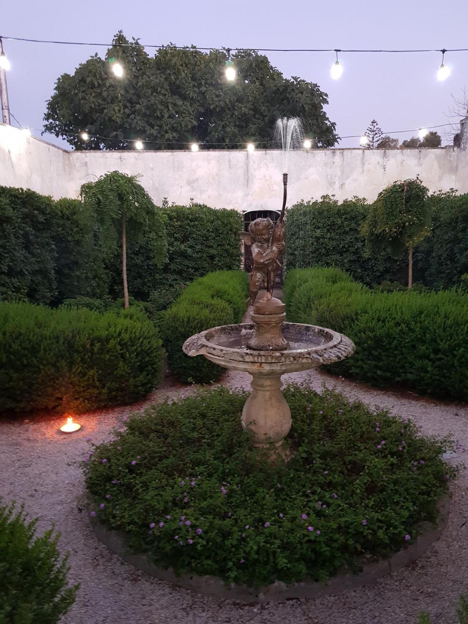 Palazzo Costantini Bed & Breakfast San Donato di Lecce Eksteriør bilde